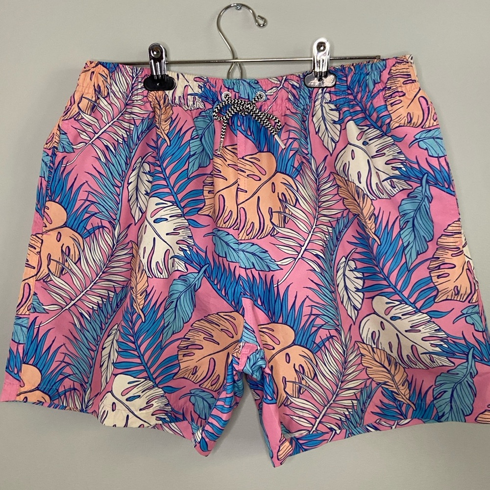 BOARDIES Men’s Swim Shorts in “Palmtopia Pink” Size L